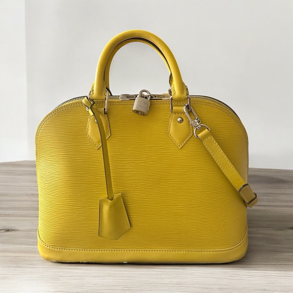 Authentic Louis Vuitton Epi Alma Pm Bag - Picture 2 of 16